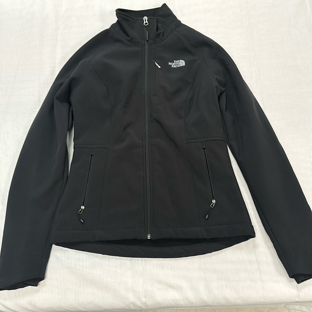 The North Face Ladies Apex Barrier Soft Shell Jacket